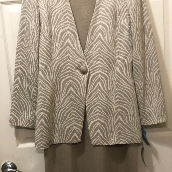 Dress with Jacket - Picture 3 of 9